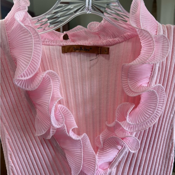 Pink Belldini knit sleeveless knit top with ruffled collar. Large - Picture 2 of 5